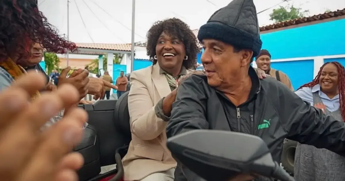 Benedita da Silva recebe apoio de Zeca Pagodinho em agenda no Rio