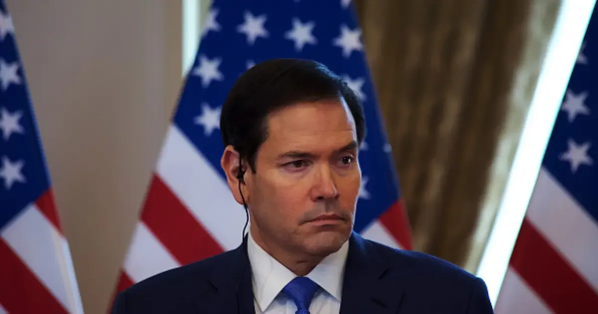 Marco Rubio diz esperar segundo turno entre Flávio Bolsonaro e Lula