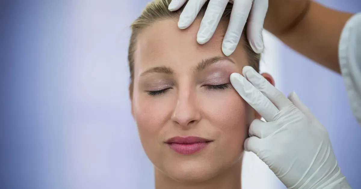 Lifting facial requer avaliação médica e estrutura cirúrgica adequada