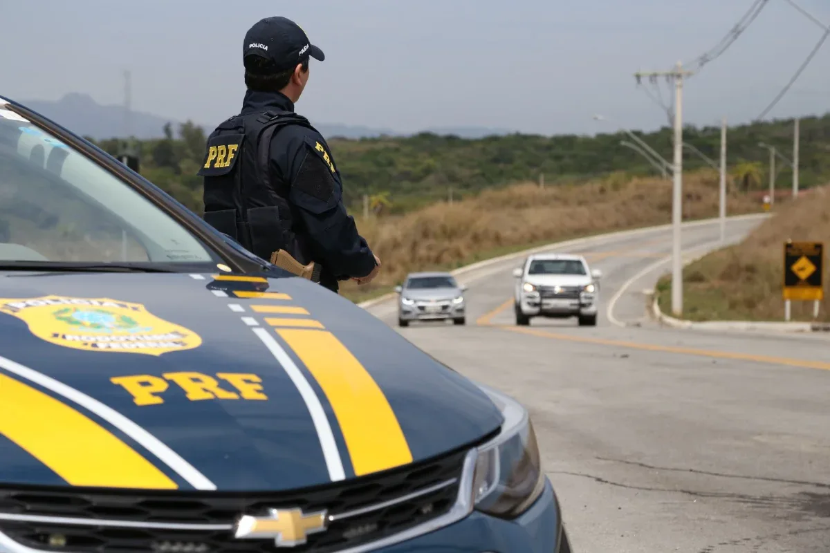 PRF terá limites para operações em rodovias durante eleições de 2026
