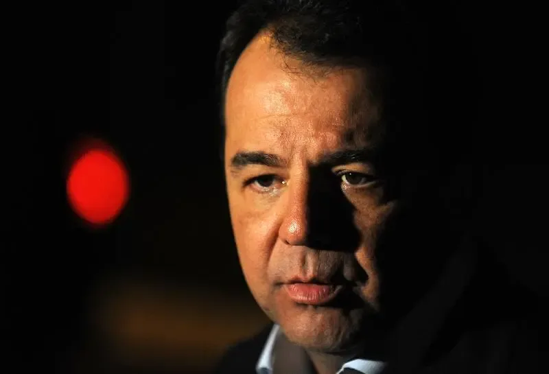 Sérgio Cabral é condenado por regalias em presídios do Rio