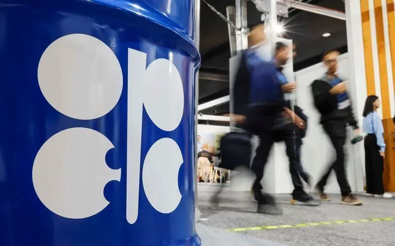 AIE reduz previsão para consumo global de petróleo em 2026