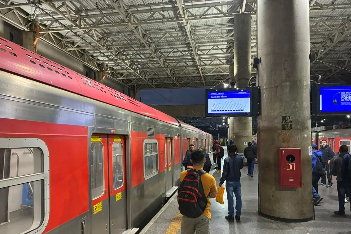 CPTM reduz velocidade na Linha 12 após trem ser retirado em Brás