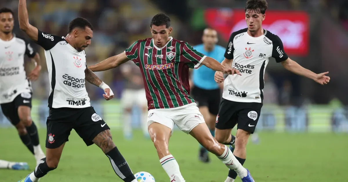 Corinthians recebe o Fluminense em duelo por recuperação no Brasileiro