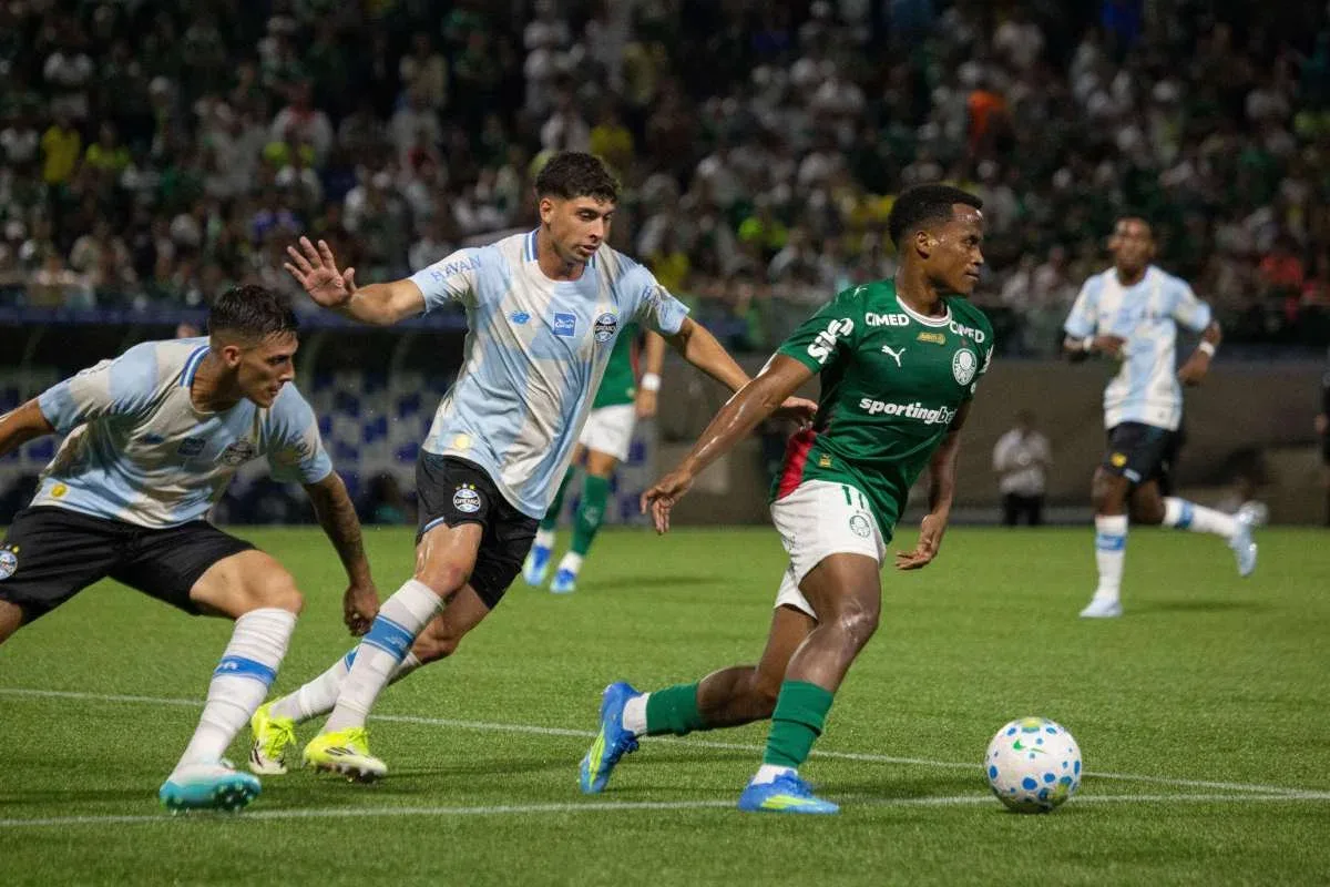 Grêmio e Palmeiras se enfrentam na Arena neste domingo pelo Brasileirão