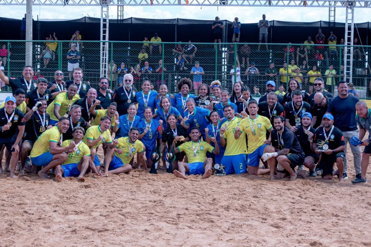 Brasil conquista títulos masculino e feminino da Copa das Nações de Beach Soccer