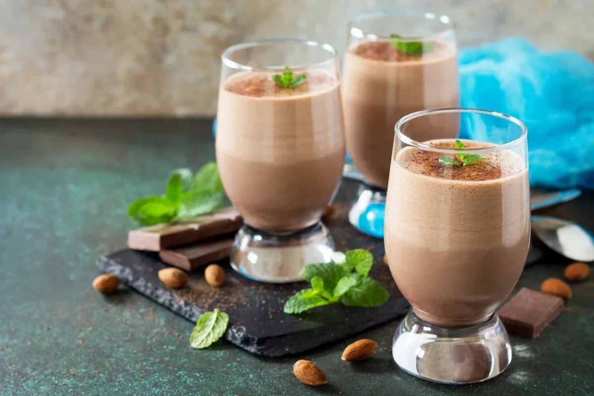 Abacate e banana formam mousse cremosa com preparo no liquidificador