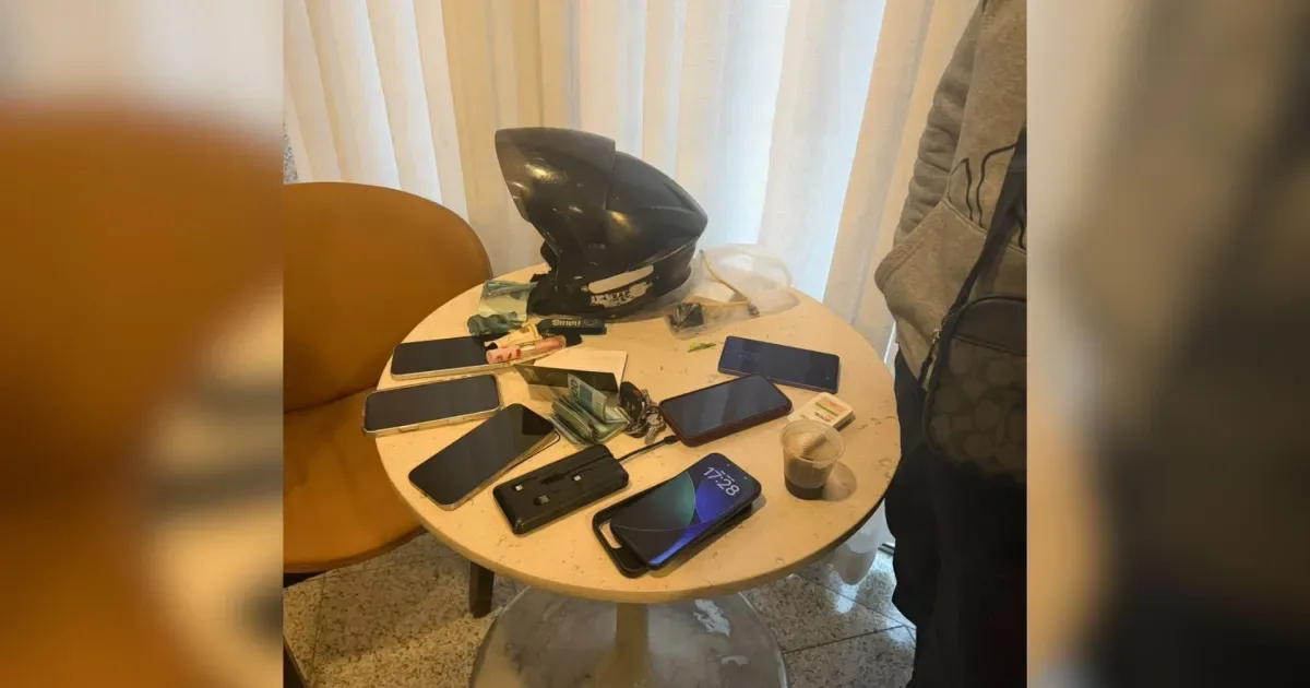 Seis celulares são recuperados após prisão de dois mexicanos no Rio