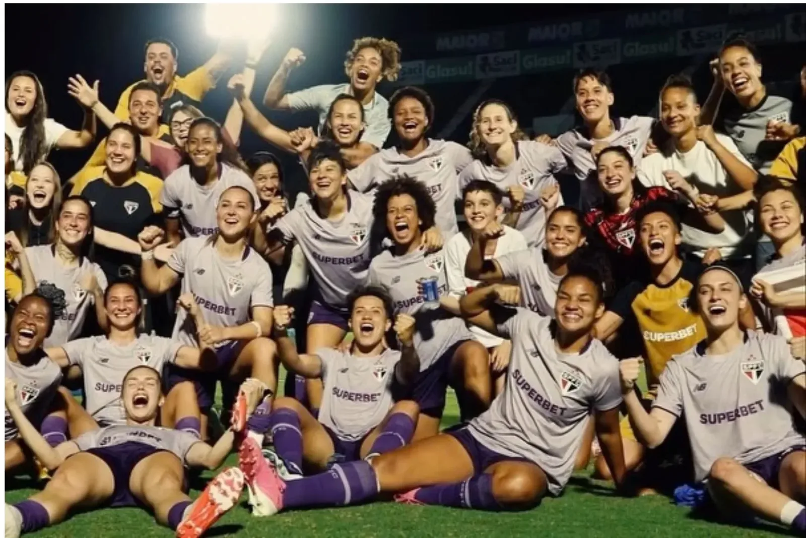São Paulo empata com Corinthians e conquista o Brasileirão Feminino pela primeira vez