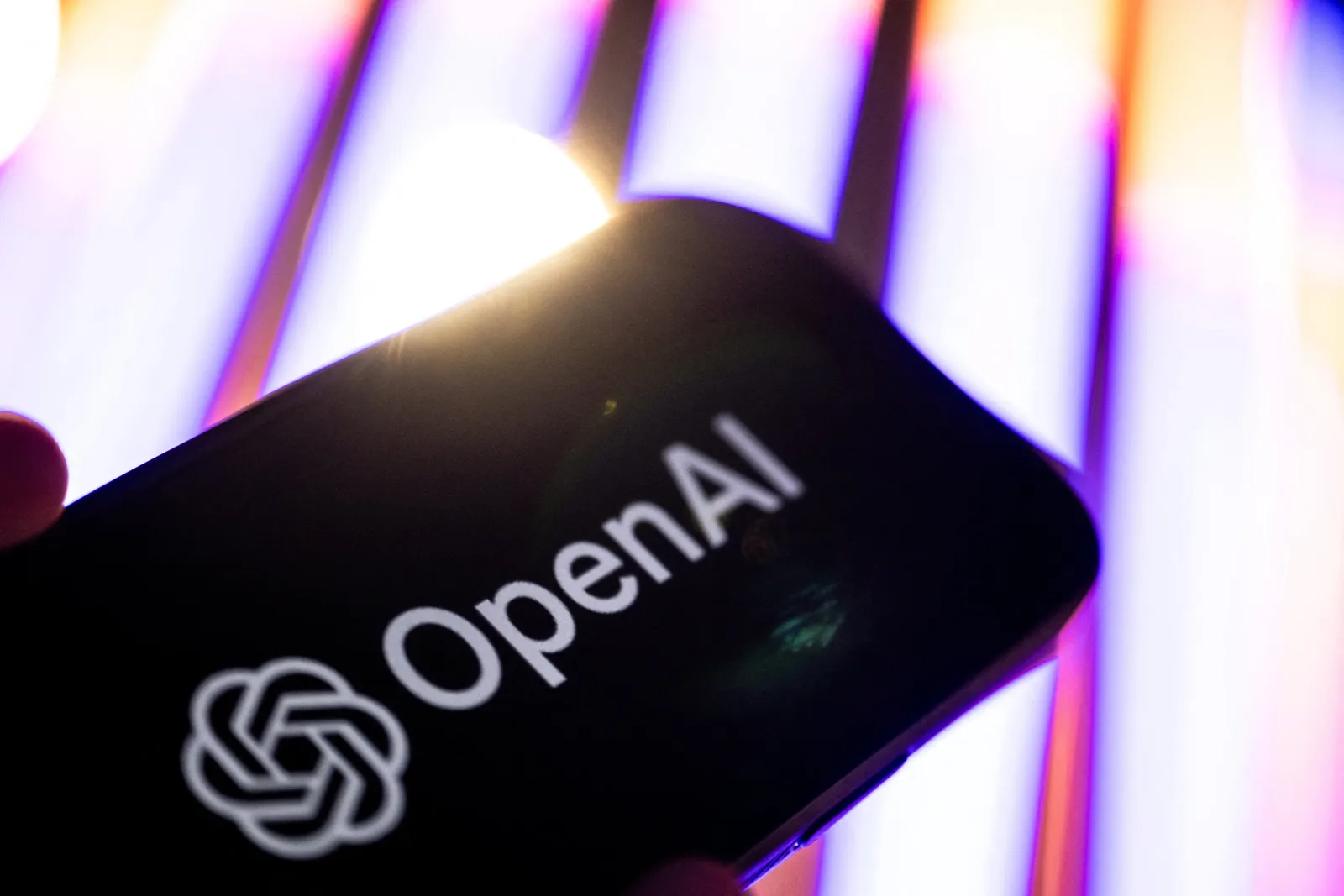 OpenAI classifica cinco riscos ligados a agentes de inteligência artificial