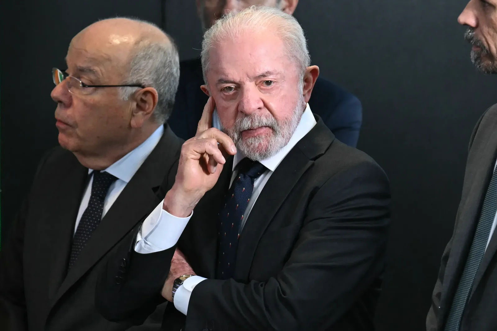 Desaprovação ao governo Lula chega a 50% em pesquisa Quaest