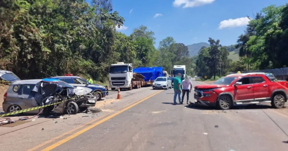 Colisão frontal mata mulher e deixa quatro feridos em Congonhas