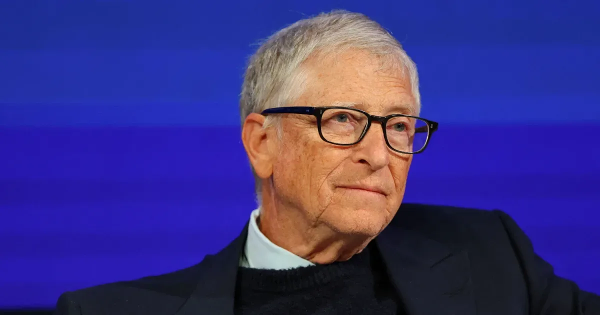 Bill Gates diz que governos estão atrasados diante dos riscos da inteligência artificial
