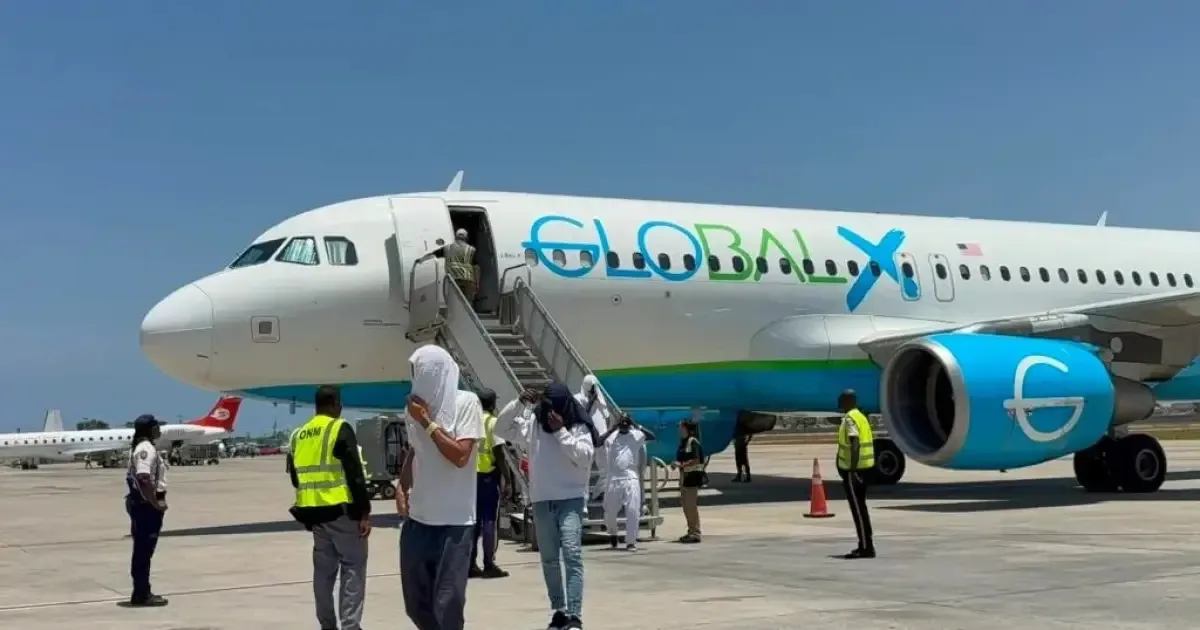 Criança brasileira é deportada pelos EUA para o Haiti em voo com 57 passageiros