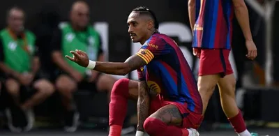 Barcelona goleia Valencia, e Raphinha assume artilharia do Espanhol