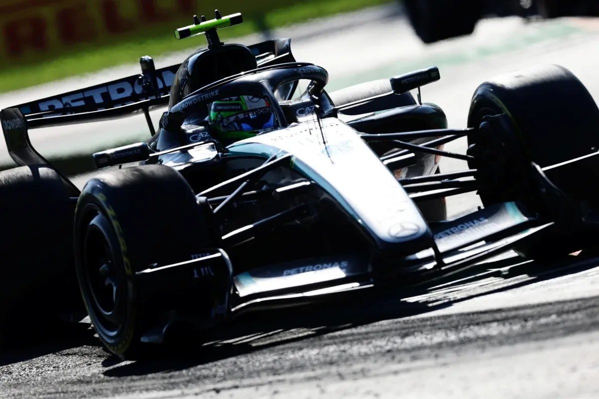 Antonelli vira líder nas voltas finais e conquista vitória italiana em Monza
