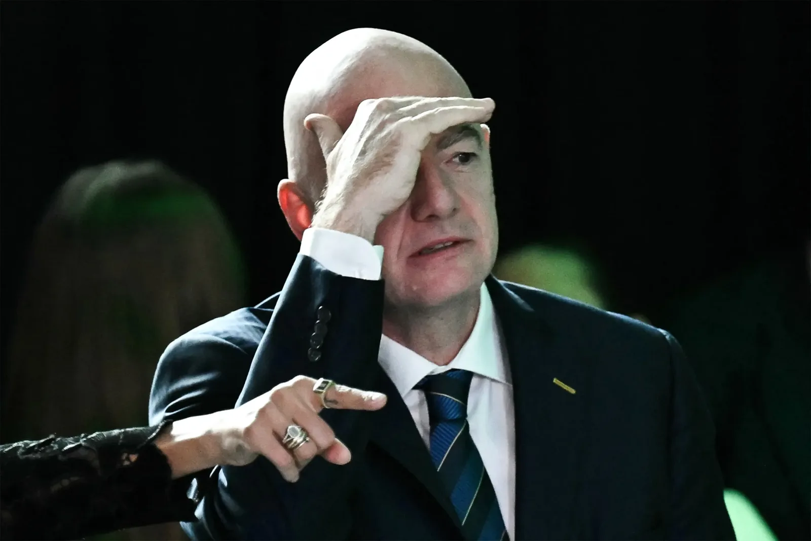 Dono do Napoli diz que quis atirar em Infantino e elogia Copa de 2026