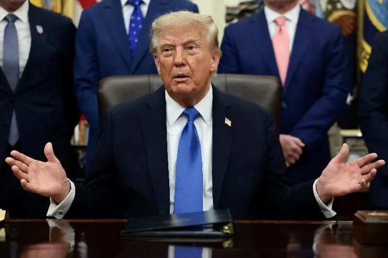 Trump anuncia decreto para chamar inteligência artificial de “Superinteligência”