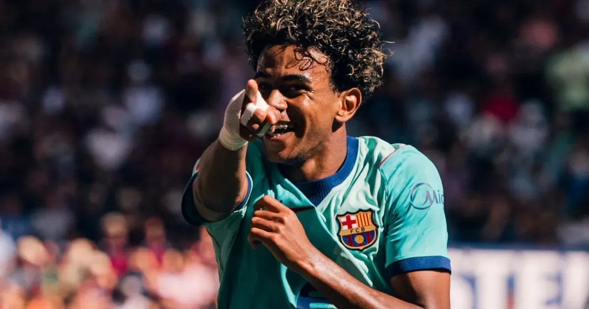 Barcelona vence o Levante e mantém campanha perfeita em La Liga