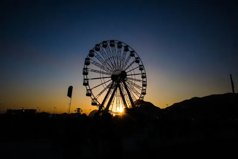 Rock in Rio interrompe agendamento de brinquedos por causa do tempo