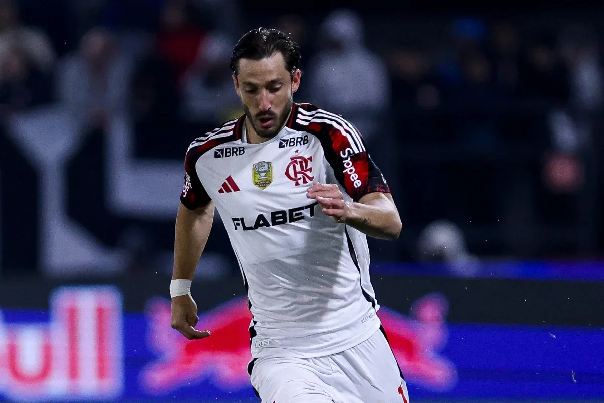 Cruzeiro tenta contratar Matias Viña, emprestado pelo Flamengo ao River Plate