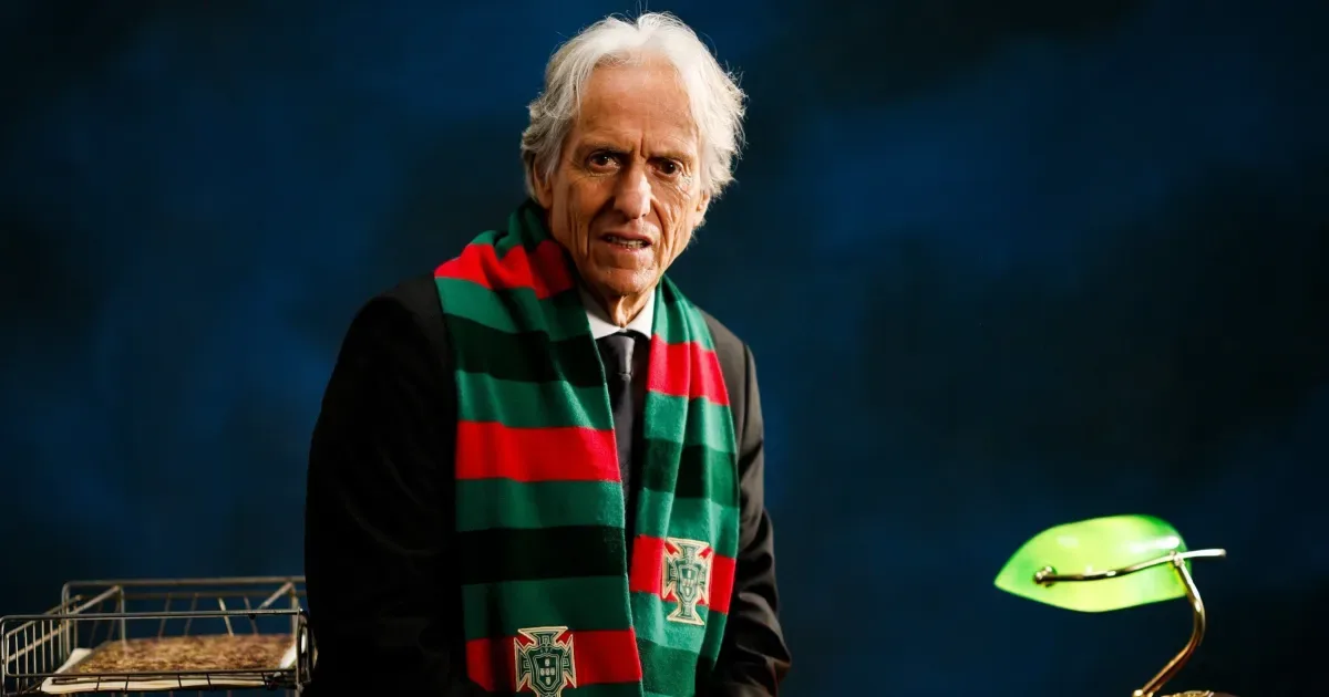 Jorge Jesus nega crise com Ronaldo após saída do atacante da seleção