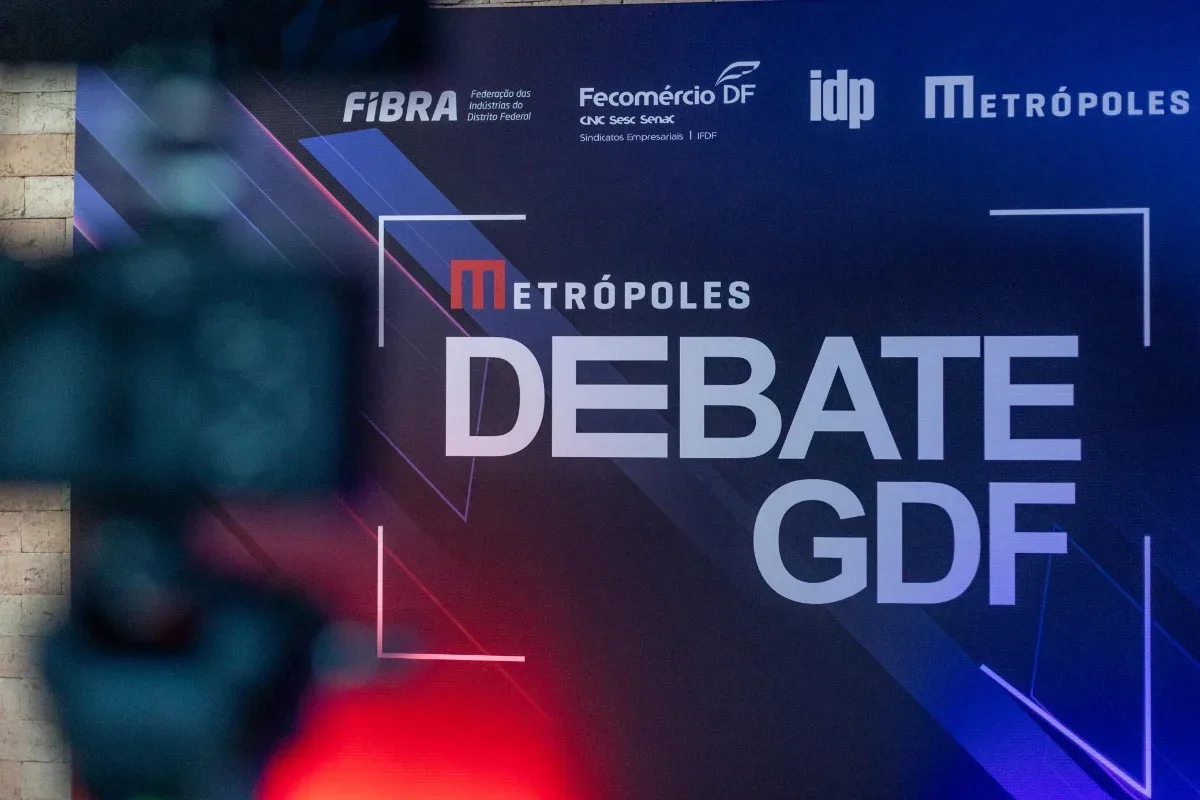 Debate no DF terá comissão para direito de resposta e transmissão ao vivo
