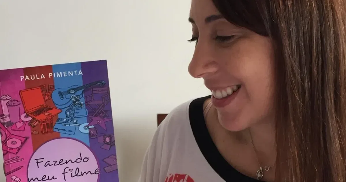 Paula Pimenta diz que Fani é a personagem mais parecida com ela