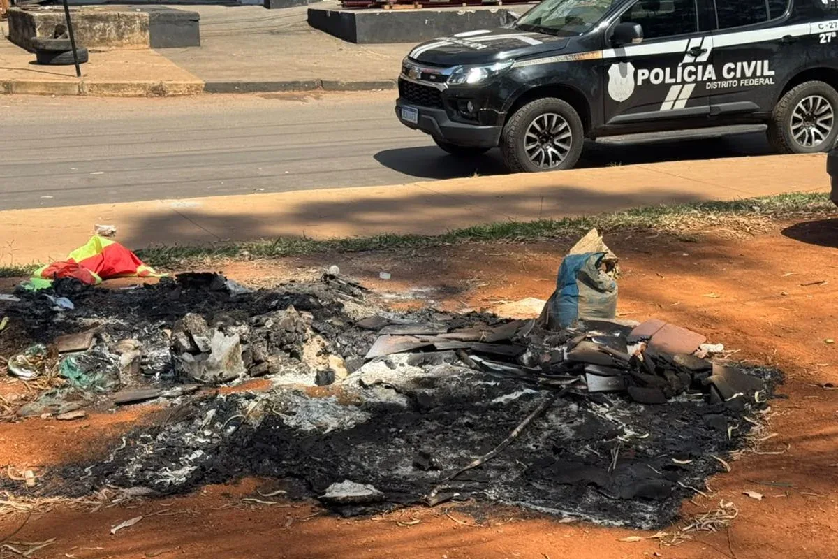 Mãe tem liberdade provisória, mas companheiro continua preso no DF
