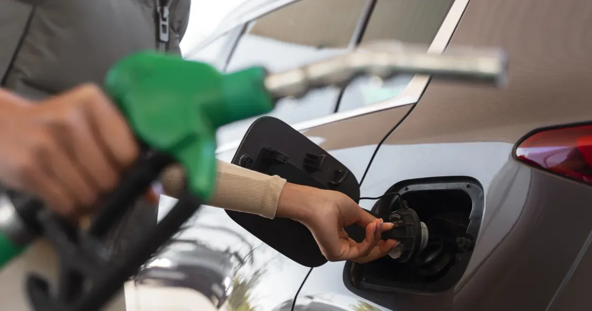 Governo prepara troca de subsídio por desoneração da gasolina