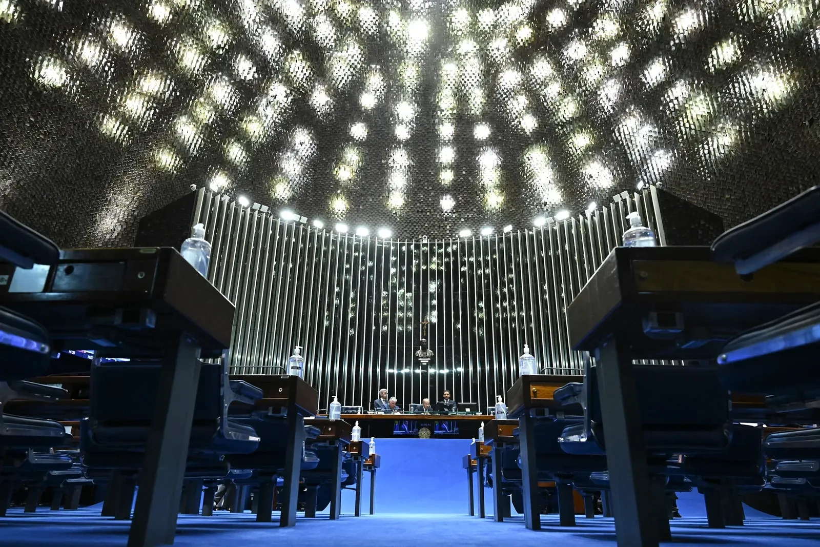 Camelí e Bittar aparecem à frente na disputa pelo Senado no Acre