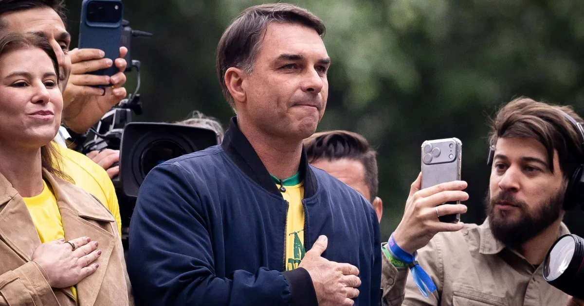 Flávio diz que voo em jato ligado a Vorcaro foi convite de Willer Tomaz