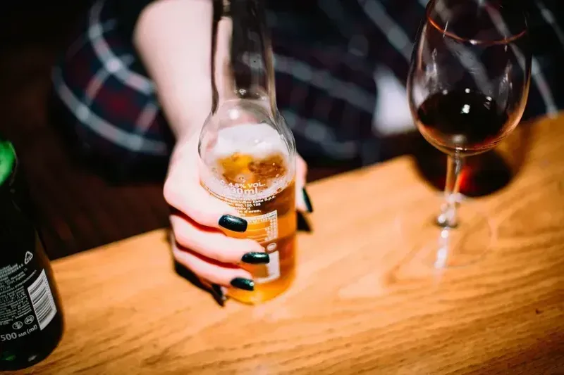 Tirzepatida exige cautela com álcool, sobretudo em casos de diabetes