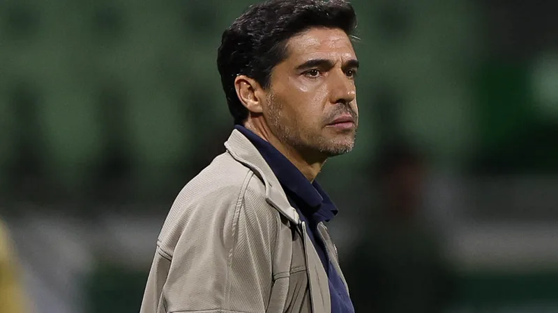 Decisão do STJD deixa Abel Ferreira à disposição para duelo com o Botafogo