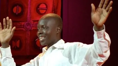 Moinho criado por William Kamkwamba levou água e energia a comunidade no Malawi