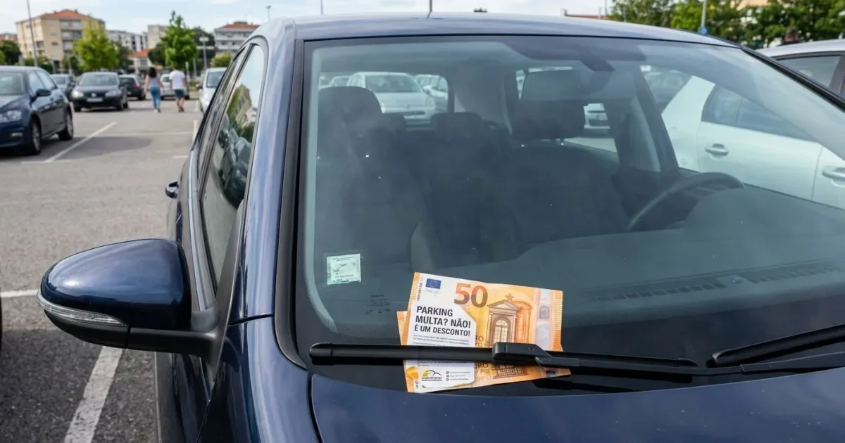 Bilhete no para-brisa pode ser armadilha para roubo em estacionamentos