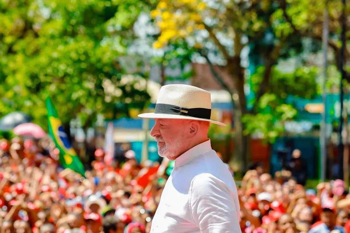 Lula supera adversários em simulações de segundo turno, mostra pesquisa