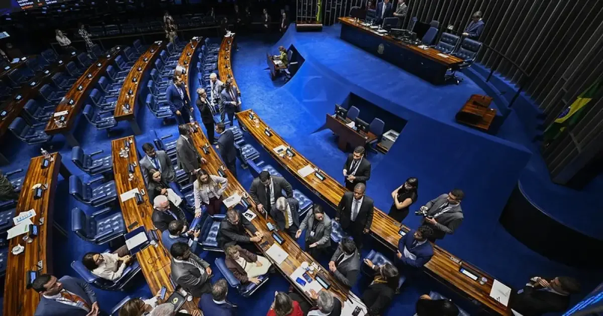 Pesquisas mostram cenários distintos na disputa por duas vagas ao Senado no RS