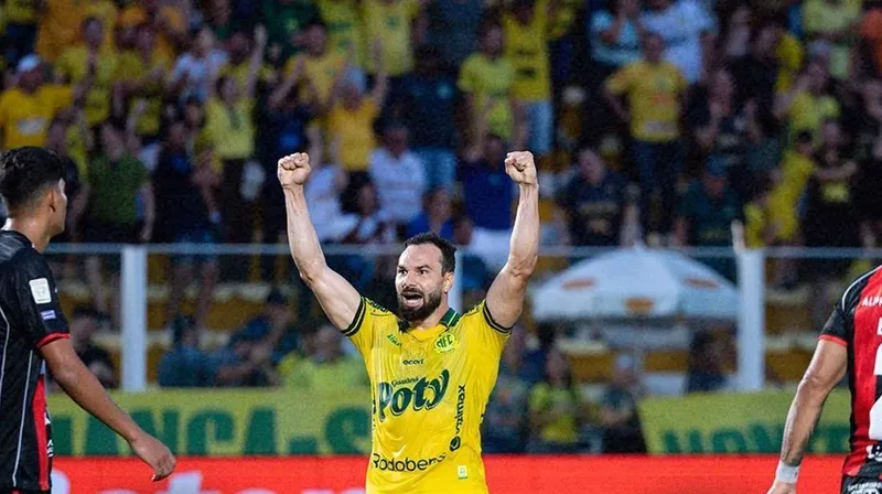 Mirassol busca reação e empata com Vitória no fim pelo Brasileirão