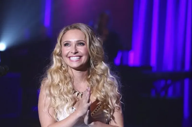 Hayden Panettiere teria morrido após ingerir oxicodona com fentanil