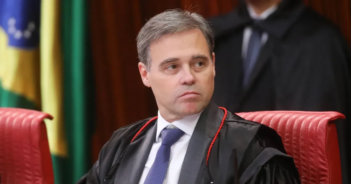 Mendonça diz que foi alertado sobre ataques e afirma não ter nada a temer