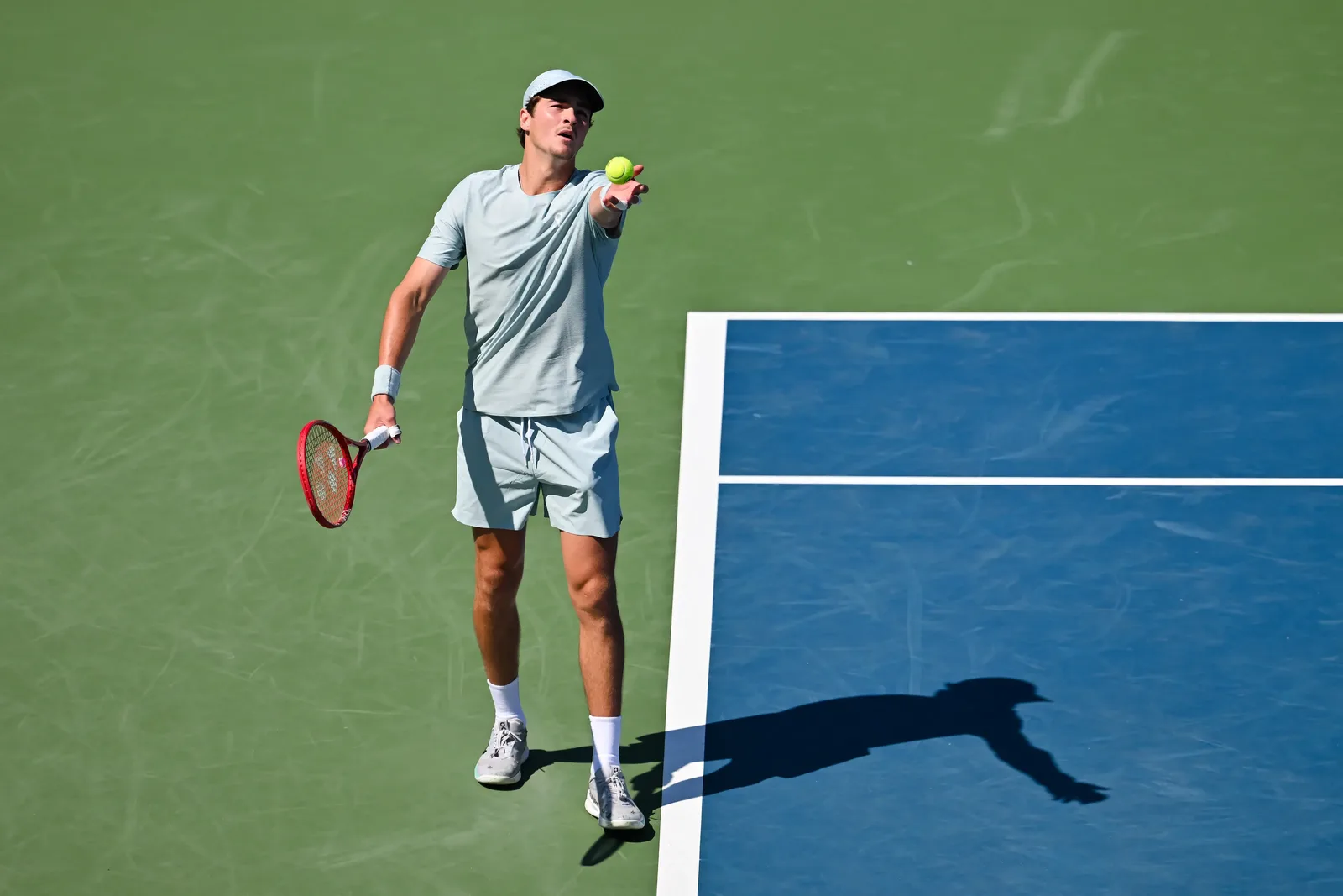 João Fonseca enfrenta Stan Wawrinka neste sábado pela Copa Davis