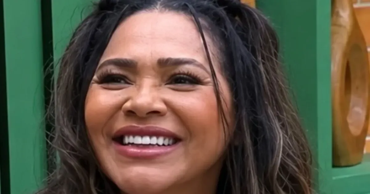 Darlin teme ser mal interpretada após beijo de Mariano para Giovanna em festa