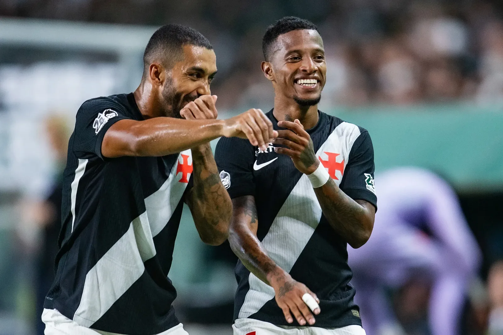 Vasco recebe o Santa Fe por vaga na semifinal da Sul-Americana