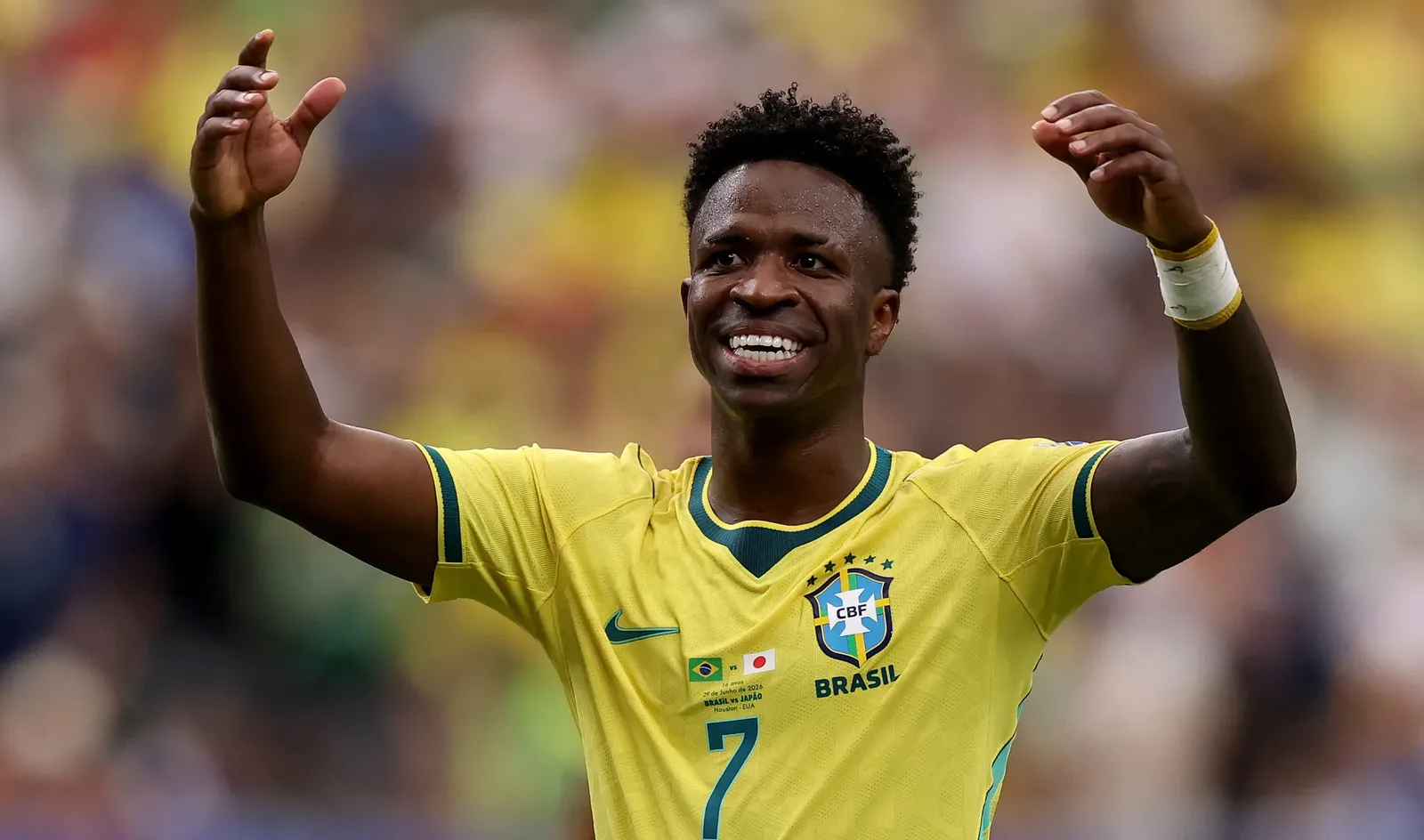 Bola de Ouro 2026 tem três brasileiros e retorno de Messi entre os indicados