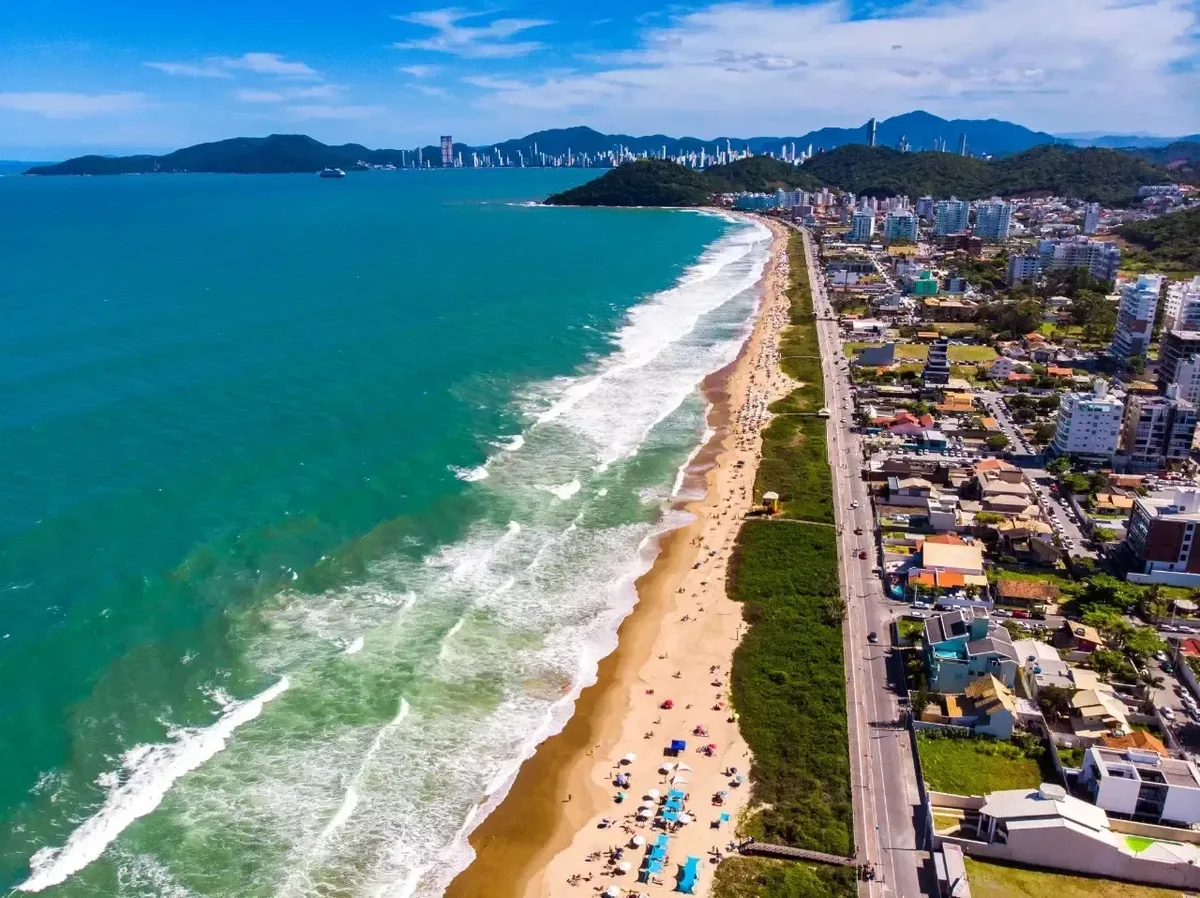 Santa Catarina terá 13 candidatos para duas vagas no Senado em 2026