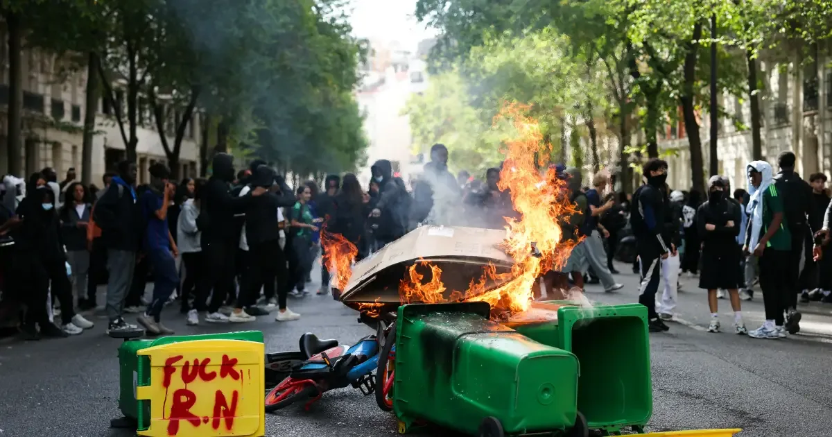 Protestos estudantis deixam escolas fechadas e ampliam tensão na França