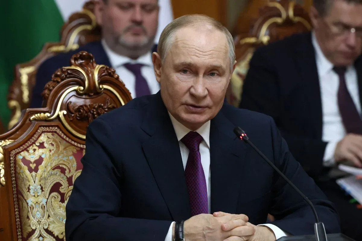 Partido de Putin avança na Rússia com 14% das urnas contadas