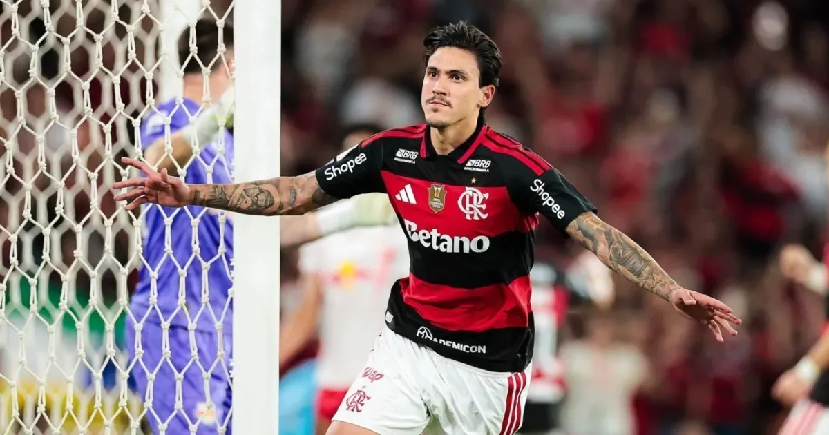 Flamengo supera Bragantino por 2 a 1 e amplia vantagem na liderança