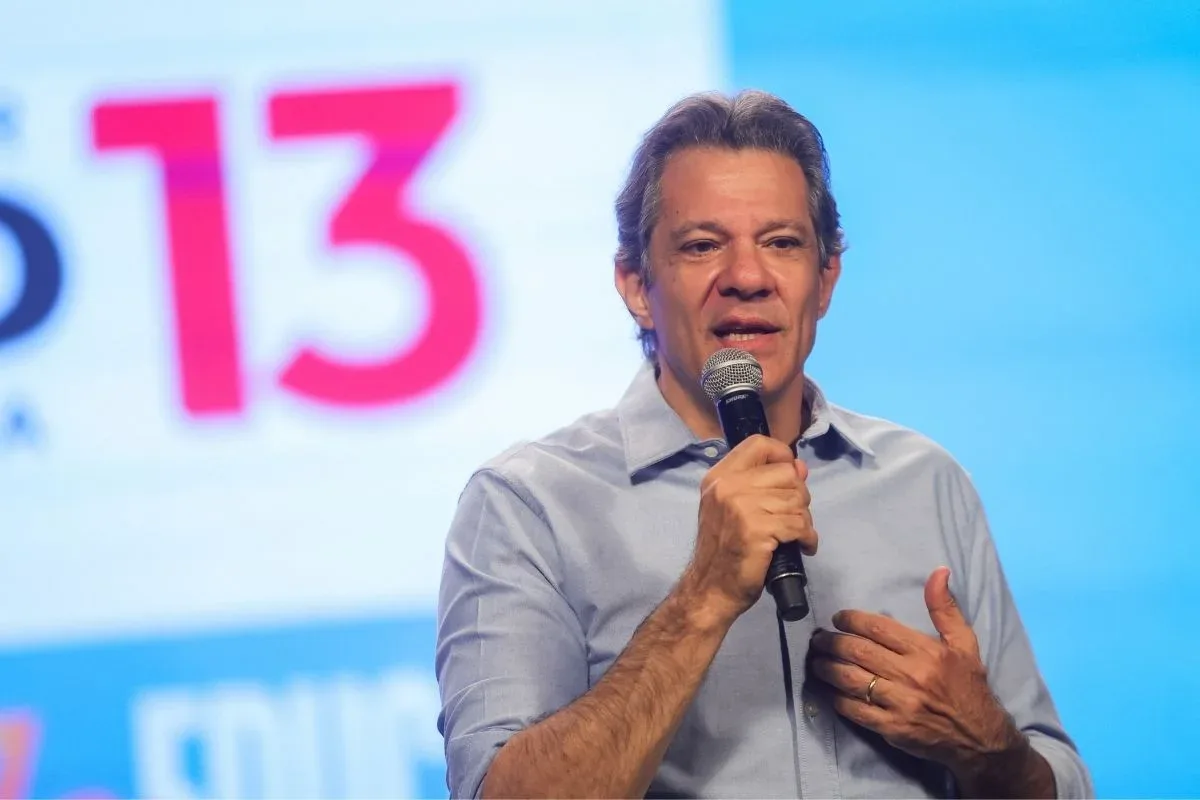 Haddad associa Banco Master a gestão de Campos Neto e critica Bolsonaro